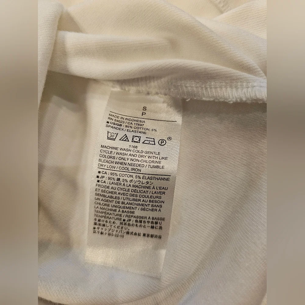 Banana Republic White Long Sleeve V-Neck Cotton Top - Picture 8 of 8